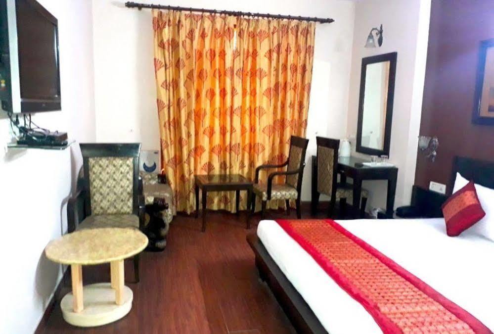 Hotel O Mid Town Delhi Zewnętrze zdjęcie
