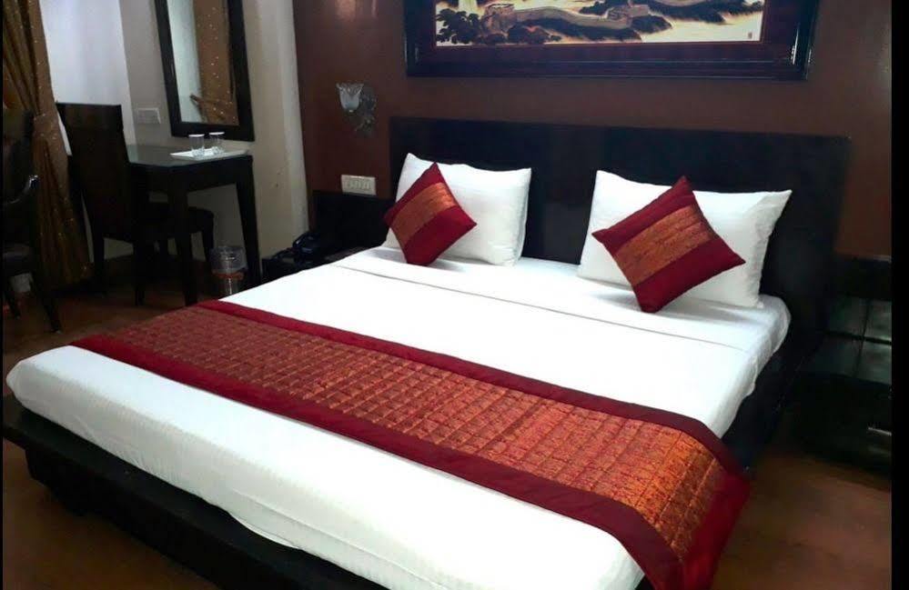 Hotel O Mid Town Delhi Zewnętrze zdjęcie